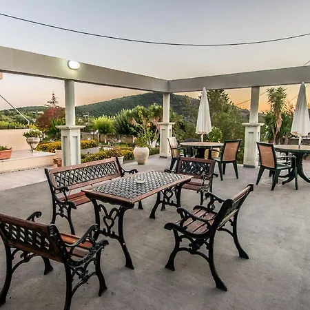 Aristotelis Apartment *