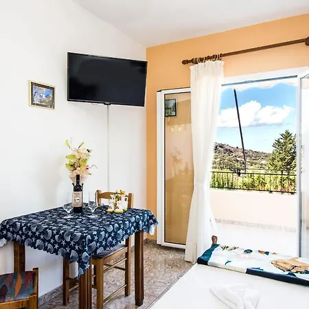 Aristotelis Apartamento Razáta