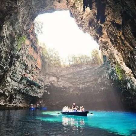 Aristotelis Apartamento