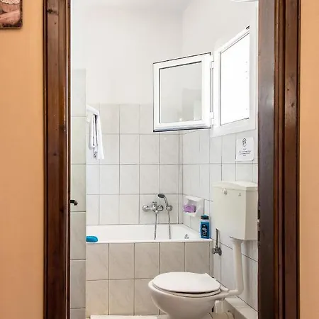 Aristotelis Apartman