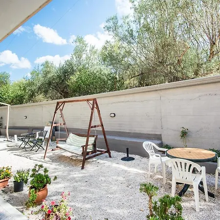 Aristotelis Apartman *